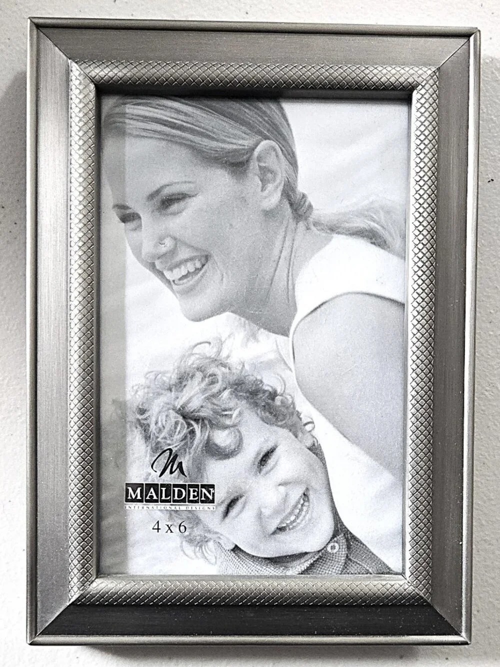 Malden International Designs 4x6 Silver Metal Picture Frame NEW